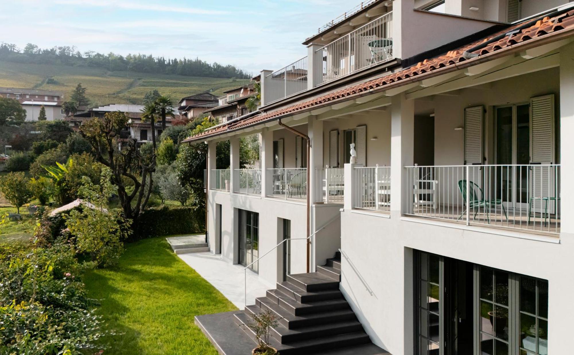 Asilo In Barolo Hotel Luaran gambar